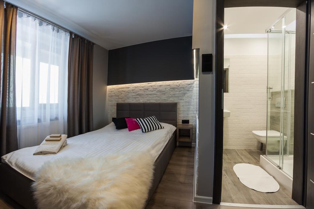 Hotel Oaza Golina  Bagian luar foto