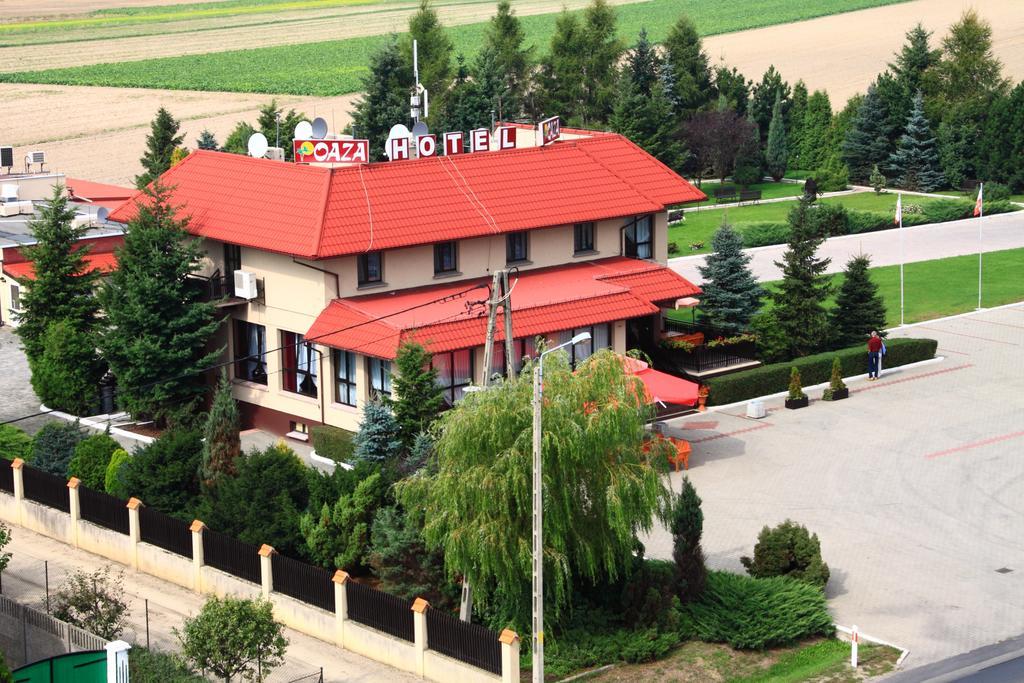Hotel Oaza Golina  Bagian luar foto