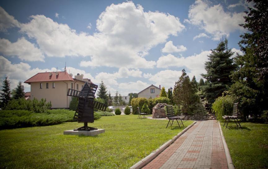 Hotel Oaza Golina  Bagian luar foto